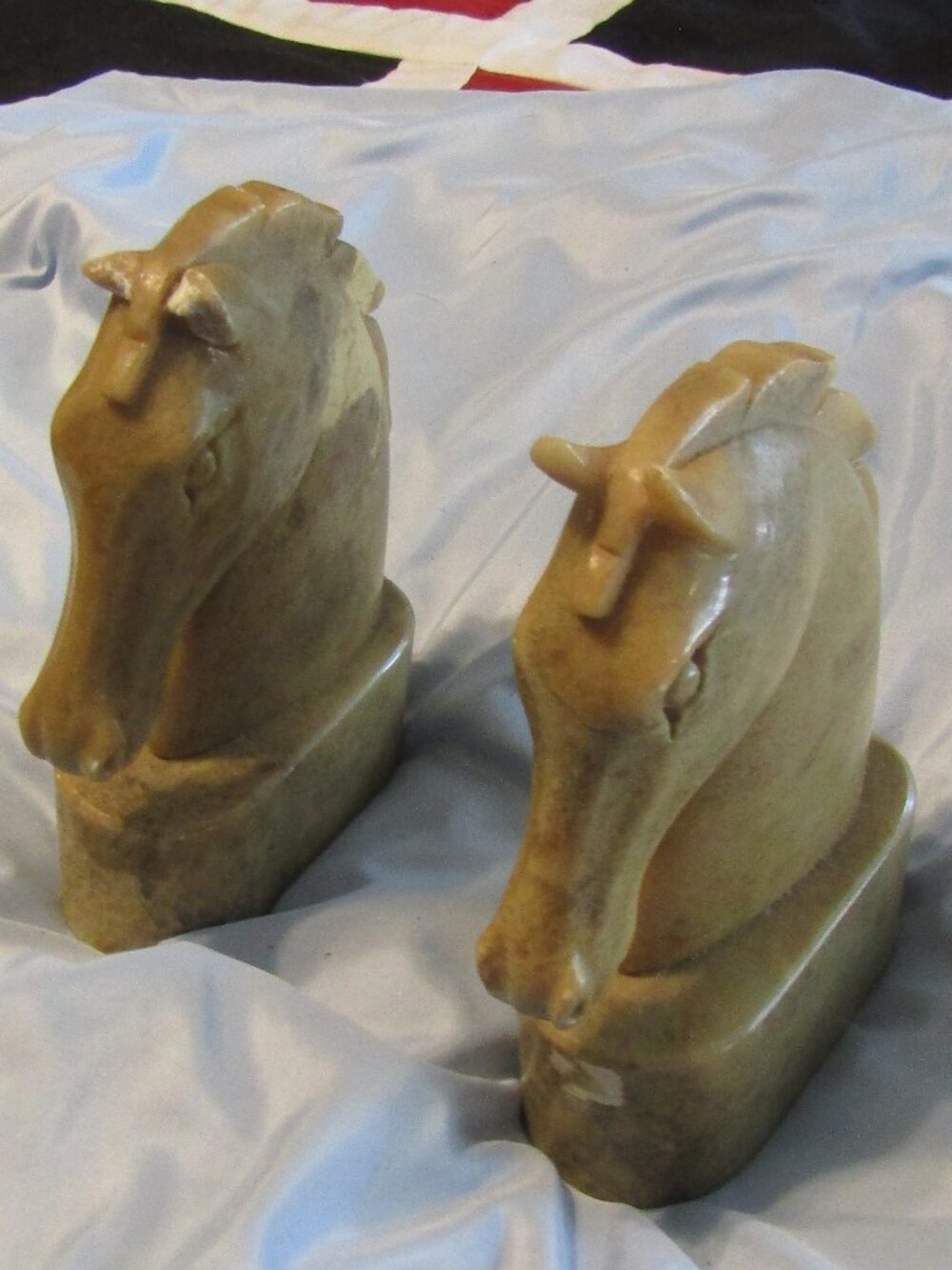 Pair Vintage Mid Century Onyx Marble STONE HORSE HEADS Beige Bookends Art Deco